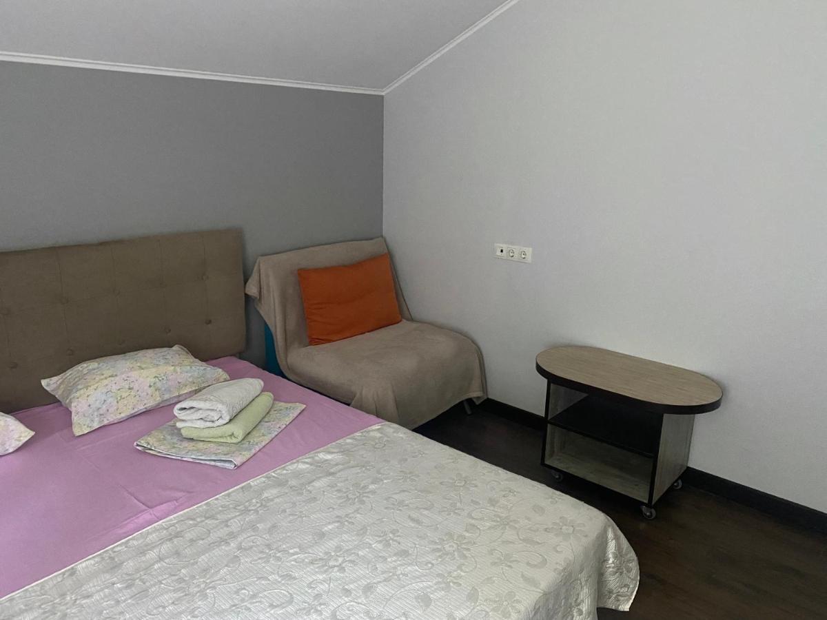 Guest House Olzhycha 45 Б Kyiv Exterior photo